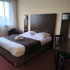 Adonis Lyon Est Hôtel Artys
